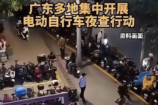 随队记者：勇士将与后卫帕特-斯潘塞签下一份双向合同